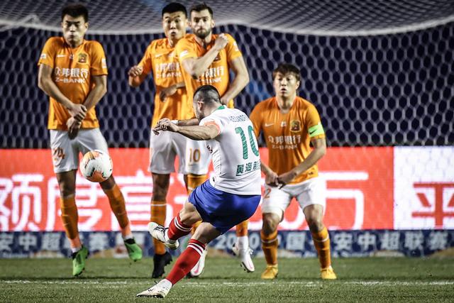 沙特超-C罗点射马内双响 利雅得胜利3-1阿科多